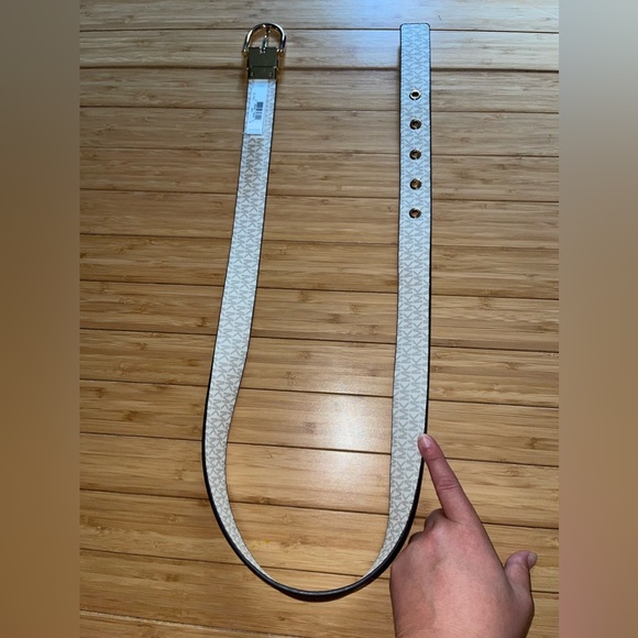 Michael Kors Belt - Picture 2 of 5